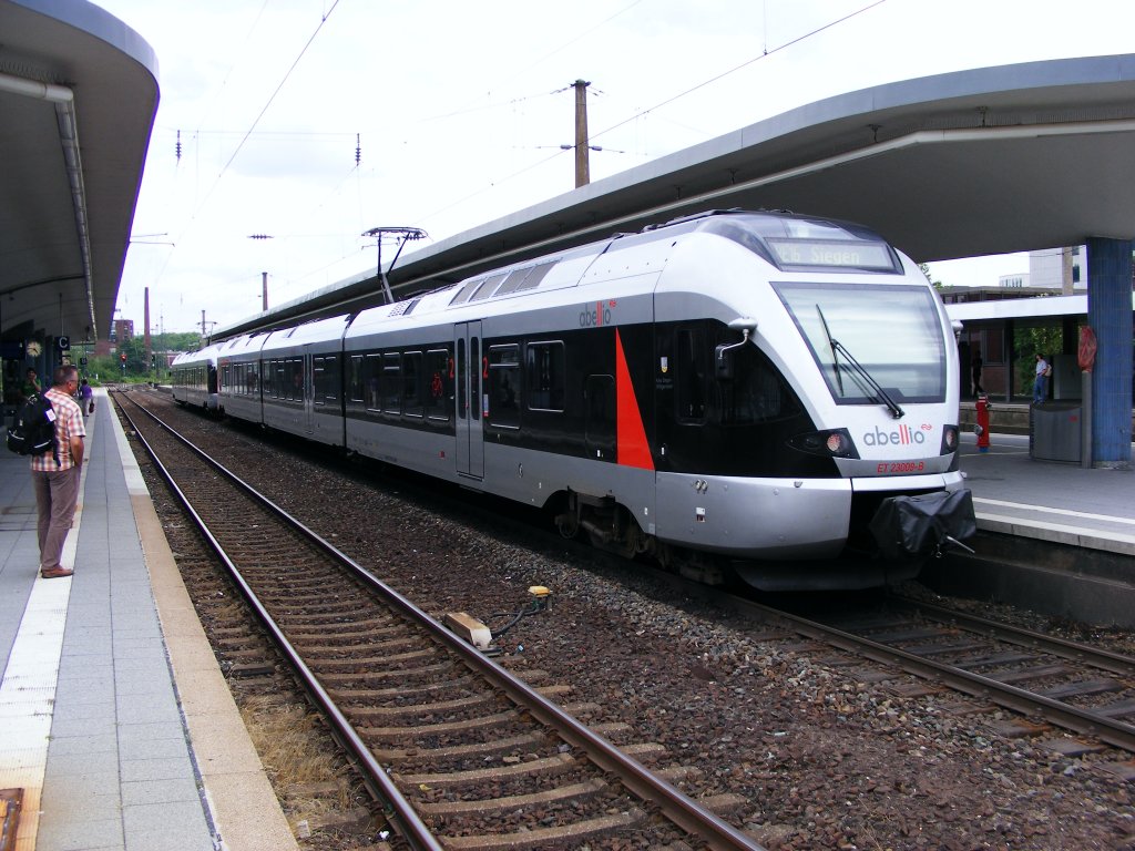 Der ET23009 der Abellio im Bochumer Hauptbahnhof, 23. Juli 2010.