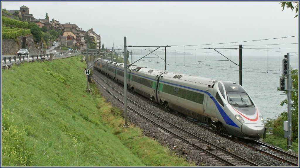 Der FS ETR 610 als EC 32 kurz vor Rivaz am 16. Augst 2010. 