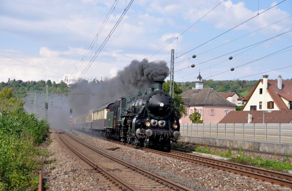 Der Hhepunkt des Tages war die bayerische S 3/6,18 478 auf dem Weg zu den Mrklin-Tagen nach Gppingen.Das Bild entstand am 17.9.2011 in Altbach