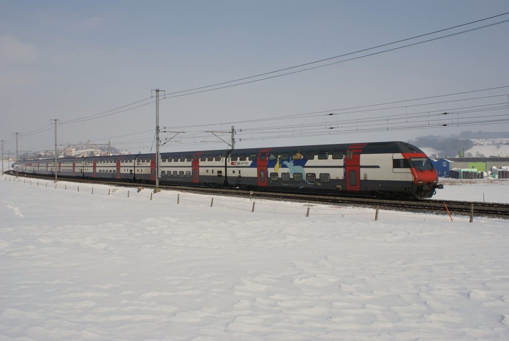 Der IC 722 befindet sich am 13.2.10 ausgangs Romont.