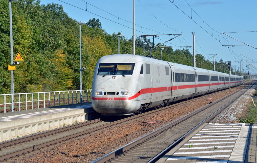 Der ICE 791 durchfuhr am 09.10.11 mit Ziel Leipzig den Haltepunkt Burgkemnitz. Bis zum Fahrplanwechsel verkehrt dieser planmig ohne Speisewagen.