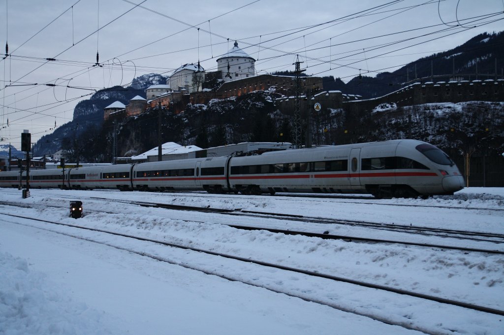 Der ICE-T ``Neustadt an der Weinstrae`` fotografiert am 15.12.2012 bei der Einfahrt in den Bahnhof Kufstein. Dieser fhrt tglich Innsbruck-Berlin und Retour.