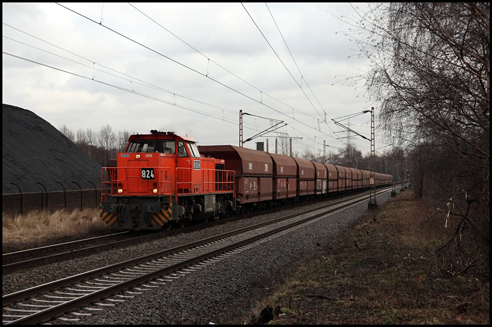 Der Lack der Lok 824 (9280 1275 004-0 D-DISPO)  Ruhrpott Sprinter  sah auch schonmal besser aus als sie mit einem Ganzzug bei der Kokerei Prosper in Richtung Oberhausen fuhr. (24.02.2010)