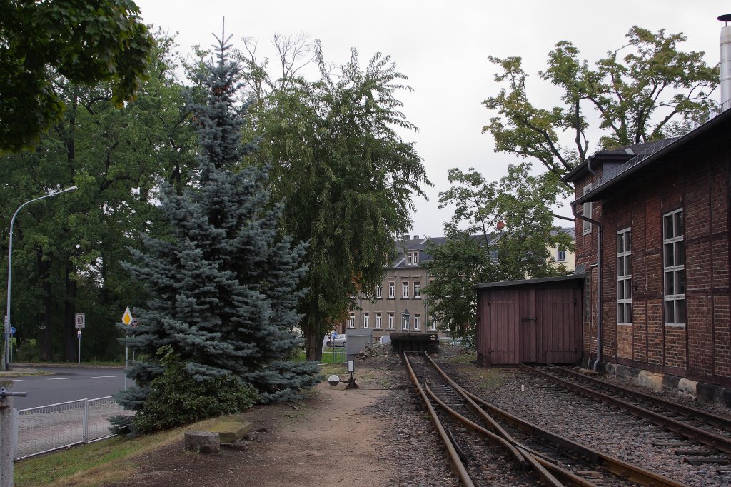  Der letzte Zipfel!  An diesem Prellbock in Radeburg befindet sich der hinterste Endpunkt der Lnitzgrundbahn. (Aufnahme vom 31.08.2012)