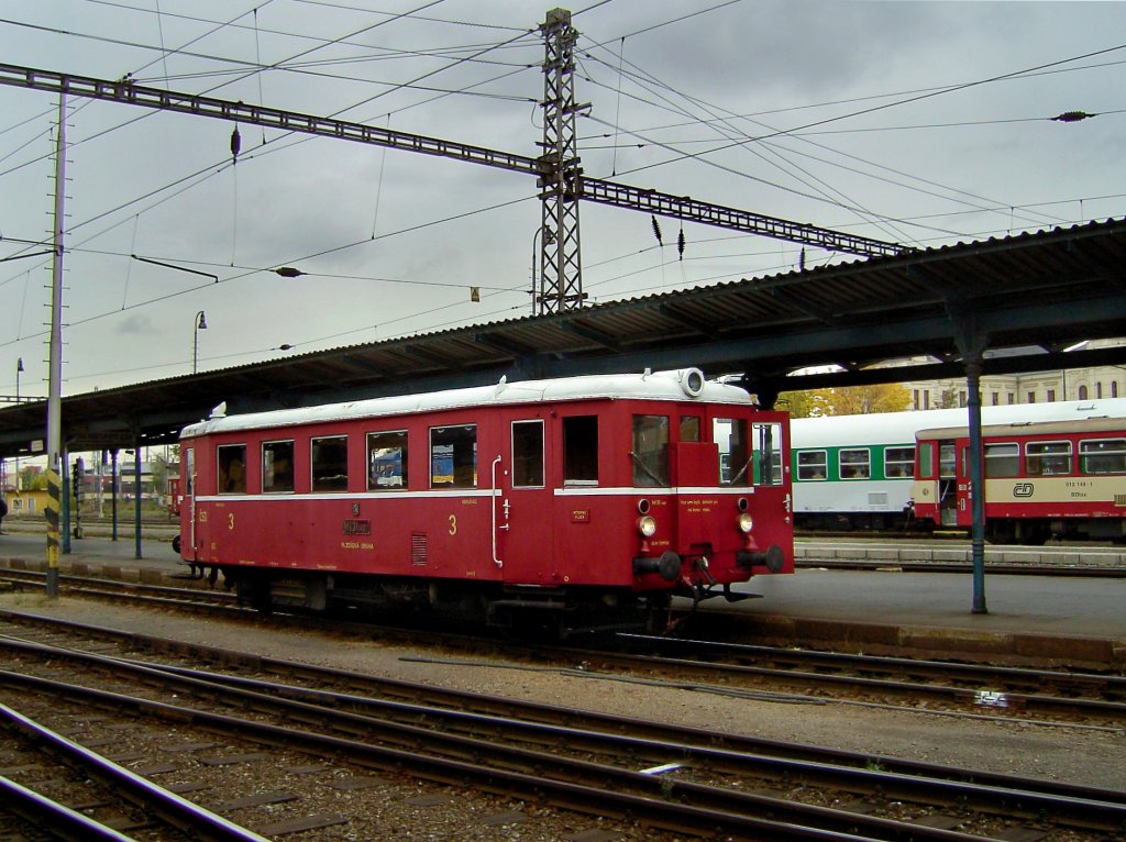 Der M 131 487 am 03.10.2008 im Pilsener Hbf.
