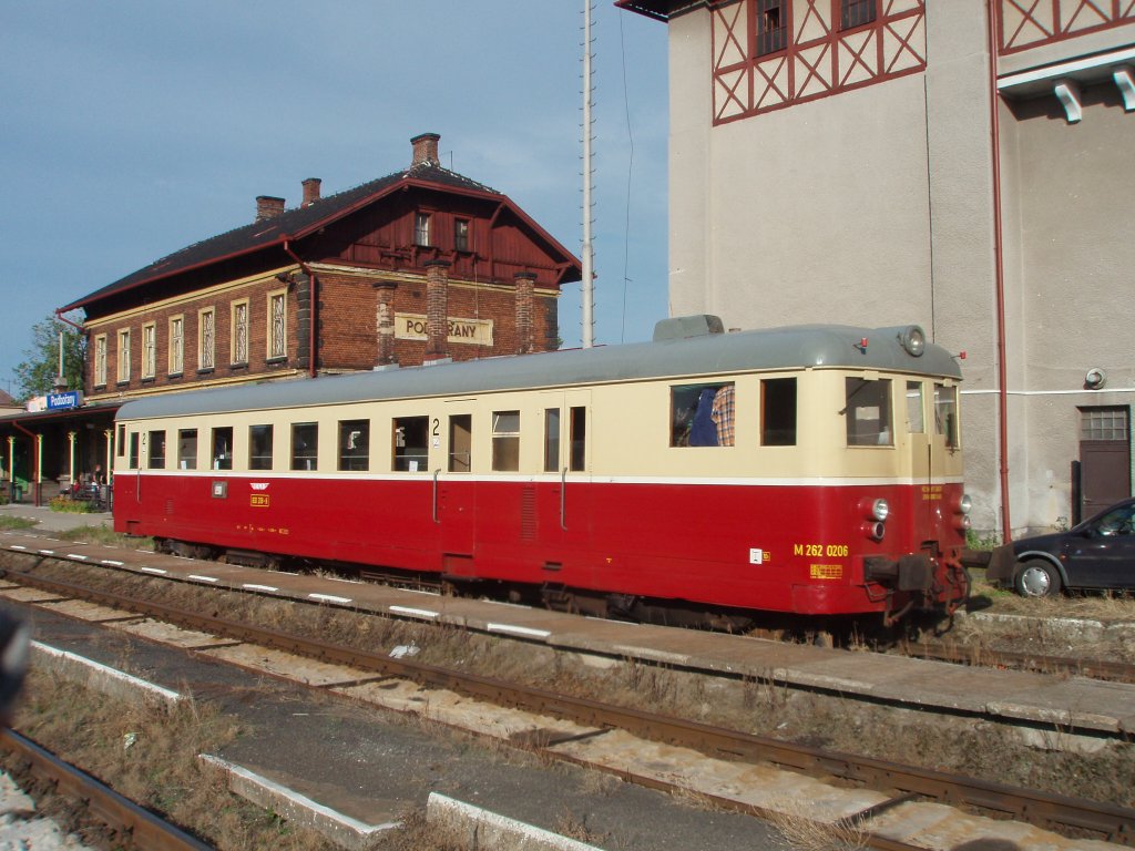 Der M 262 0206 am 14.8.2011 im Bahnhof Podbořany(Podersam). Der Sonderzug Gesellschaft JHMD.