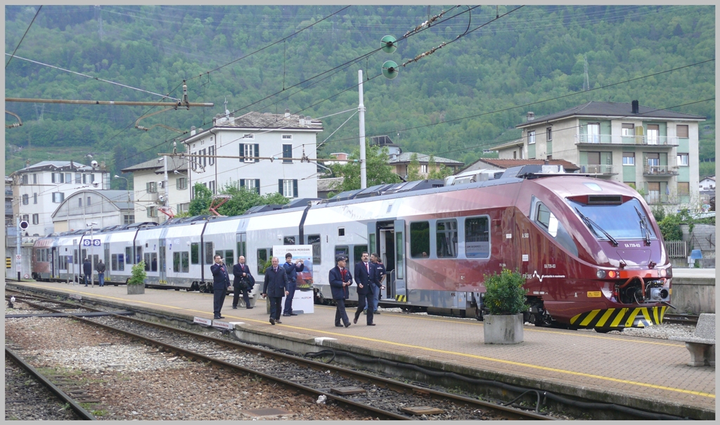 Der neue ETR245 Alstom Coradia Meridian ist in Tirano zu r Besichtigung aufgestellt. (08.05.2010)