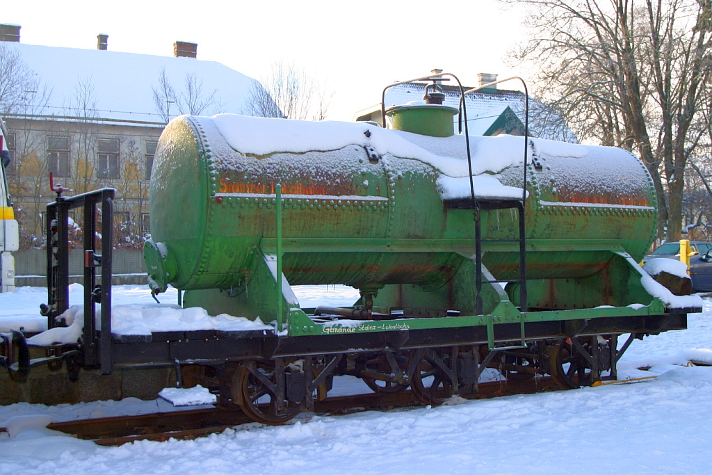 Der private Wasserwagen WSV-P101 am 04.Dezember 2005 im Bf. Heidenreichstein.