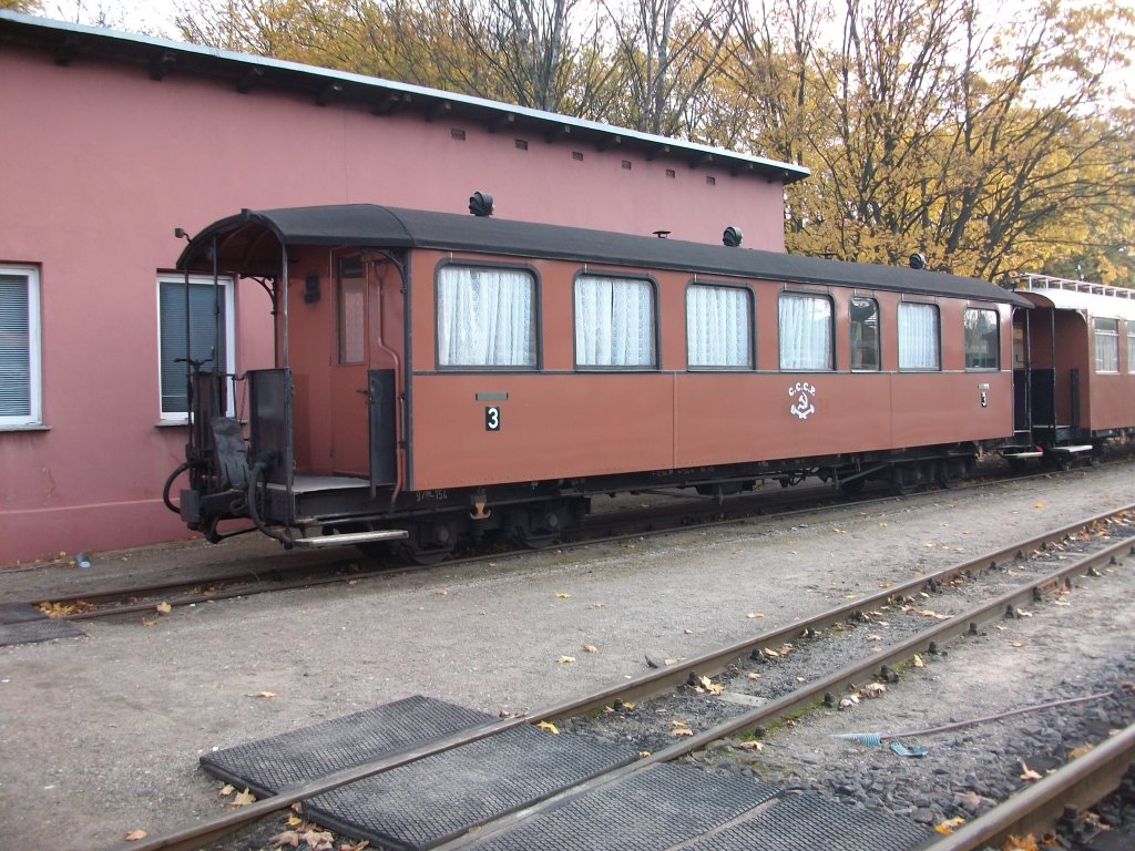 Der Rasenden Roland setzt jetzt keine Wagen aus Russland ein.Der eigentliche Traditionswagen erhielt f�r einen Film eine russische Beschriftung.