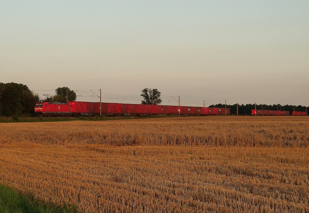 Der  Red Train  kahm auch am 09.08.2010 an der KBS930 vorbei geschlichen. Er wird gem standart mit einer 152 bespannt. Jenentages aber mit einer 185. Fr eine Loknummer wre ich dankbar. (Kfering)