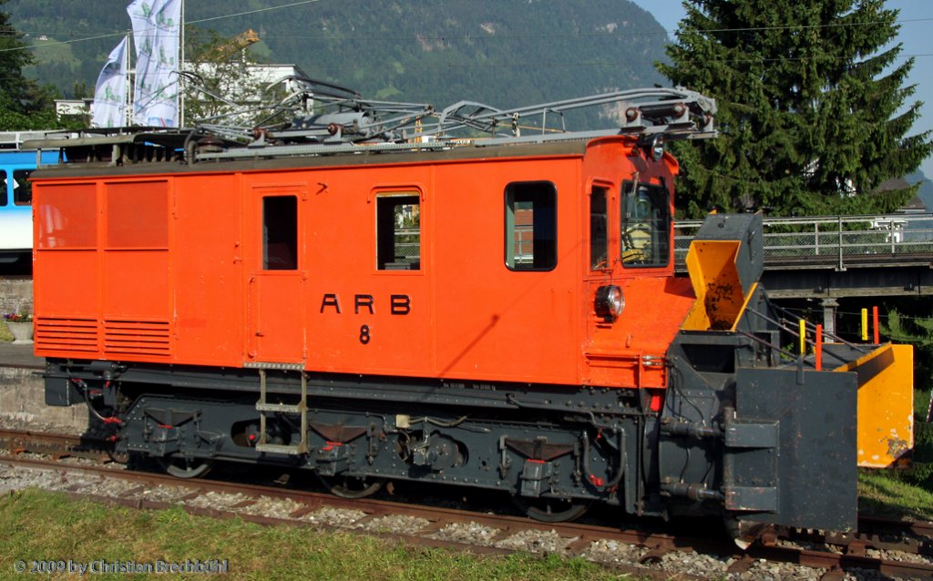 Der Schnee Plug He 2/3 der ARB 8 wird in diesem Fr�hjahr keine Arbeit mehr verrichten m�ssen, am 23.05.2009 in Arth Goldau.