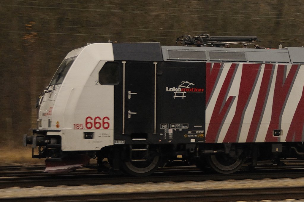 Der  Teufelskopf  dynamisch... (185 666-7 en Detail).