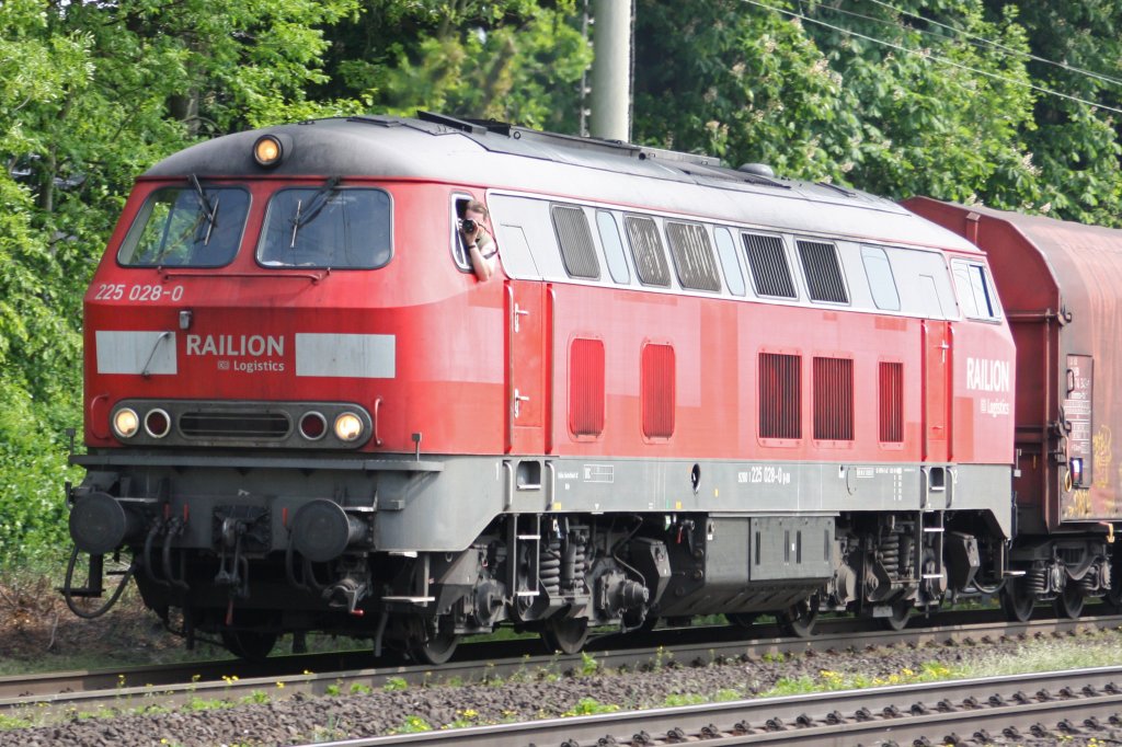 Der Tf der 225 028 am 21.5.10 beim gegenfuzz in Ratingen-Lintorf