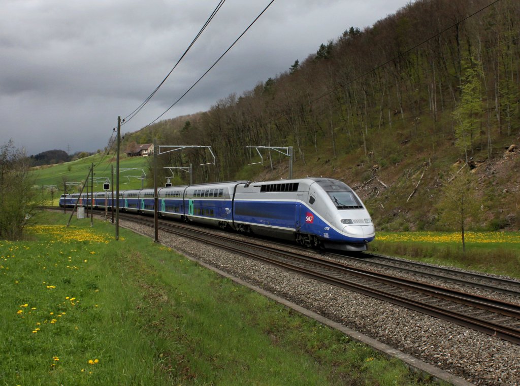 Der TGV Duplex 4706 nach Zrich am 24.04.2012 unterwegs bei Tecknau.