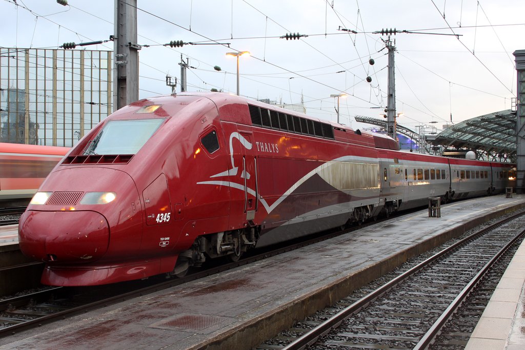 Der Thalys 4345 in Kln Hbf am 28,02,10