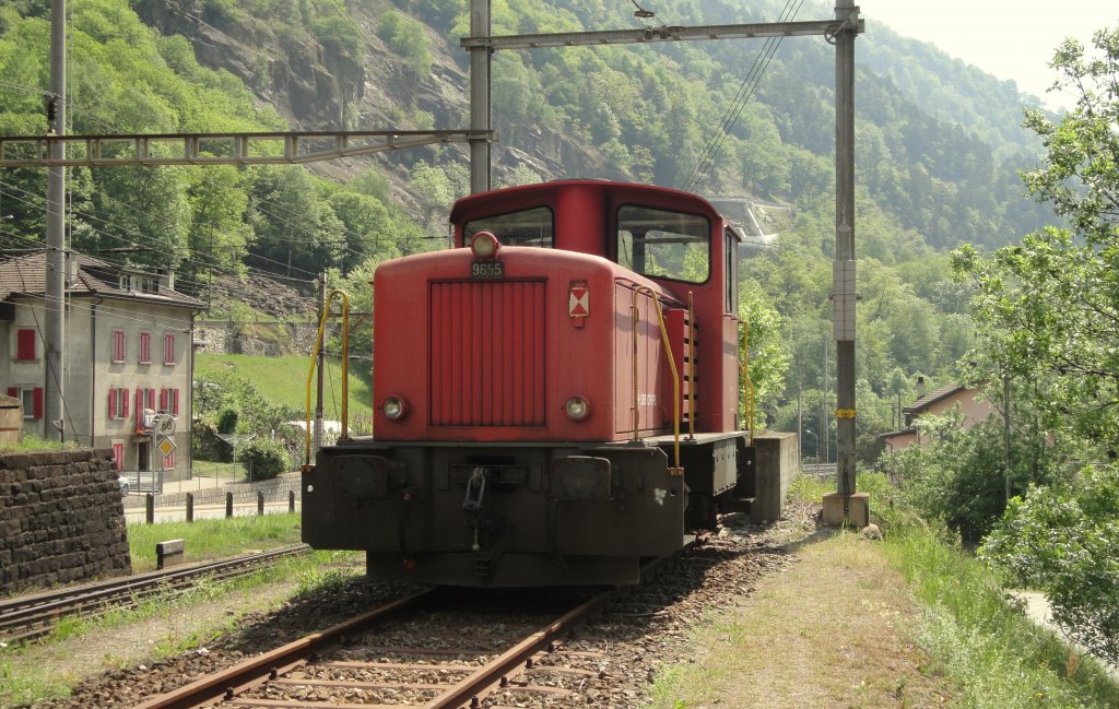 Der Tm IV 9655 steht am 07.05.11 in Lavorgo, seine Wochenendruhe verbringend.