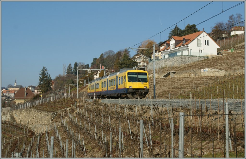 Der  Train des Vignes  in den Rebbergen bei Chexbres am 24. Jan. 2011. 