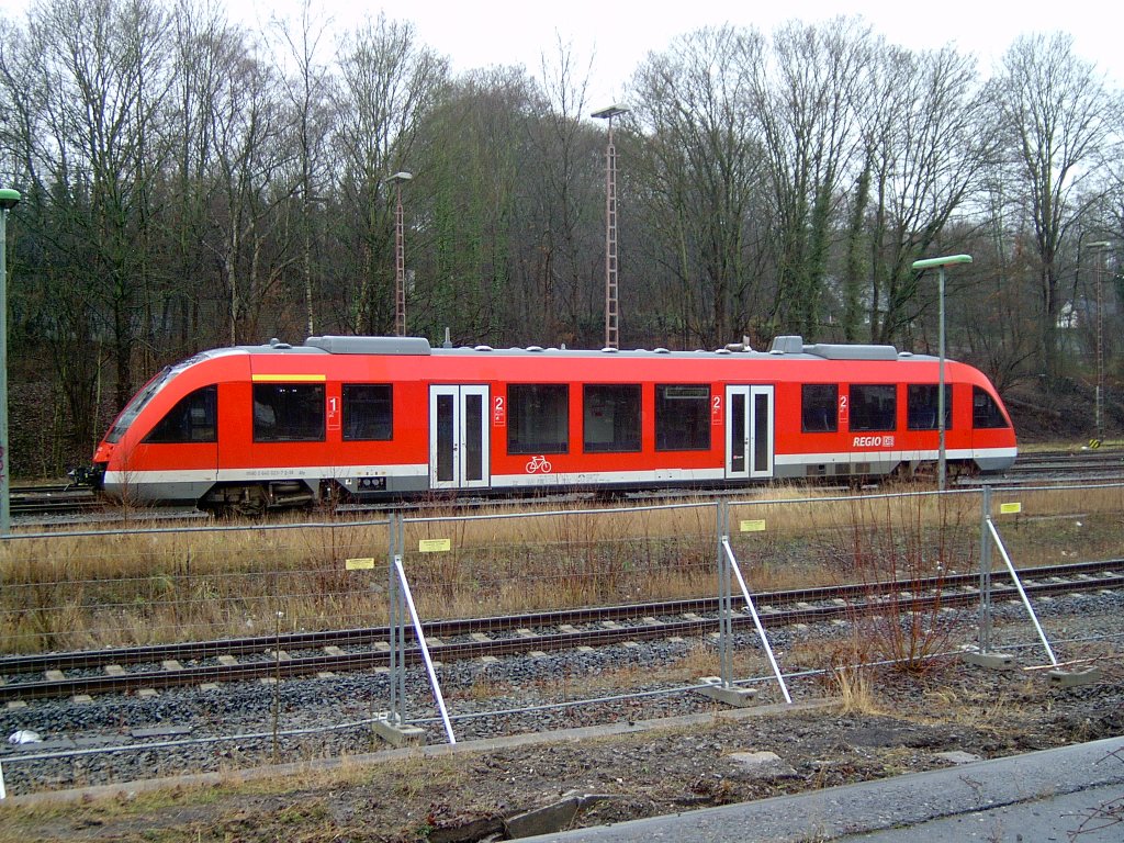 Der Triebwagen 640 023-7 ist am 02.01.2012 am Mendener Bahnhof abgestellt worden, da der Motor defekt war.