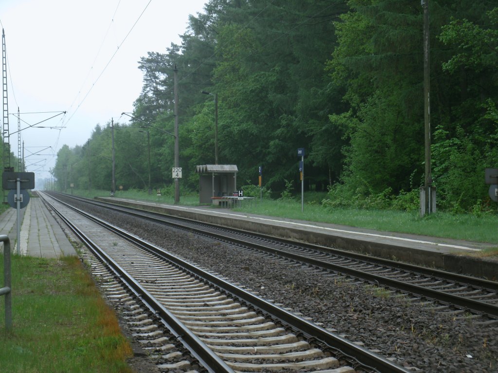 Der UBB Haltepunkt Jeeser an der Strecke Stralsund-Berlin am 19.Mai 2013.