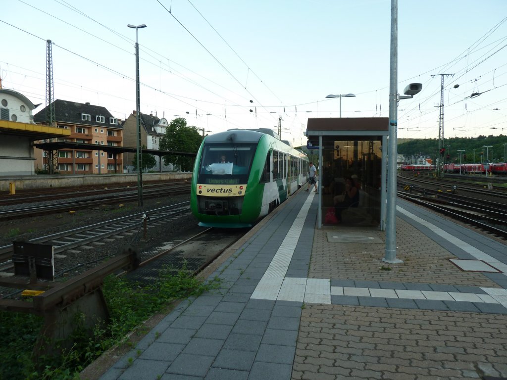 Der Vectus-VT 263 nach Limburg (Lahn) am 25.05.12 in Koblenz Hbf.