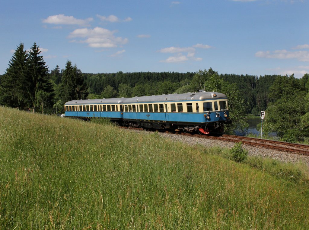 Der VT 07 bei einer Fotofahrt am 26.05.2012 unterwegs bei Schnitzm�hle.