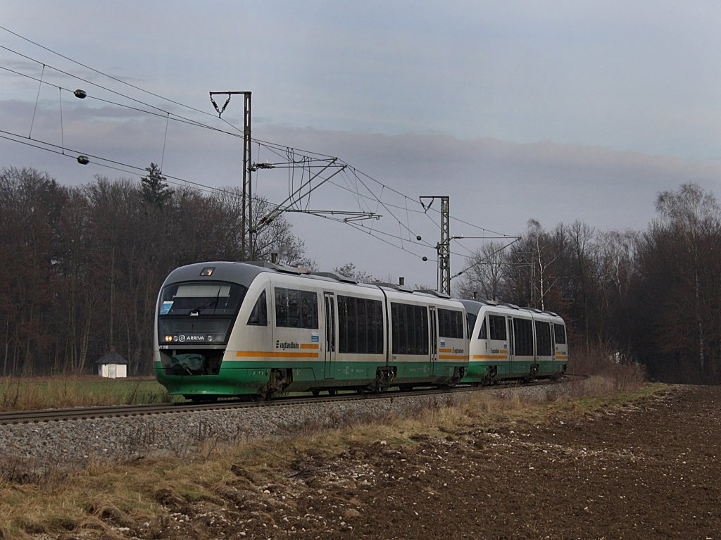 Der VT 11 und der VT 10 der Vogtlandbahn als BLB Ersatzzug am 01.01.2010 unterwegs bei Ainring. 
