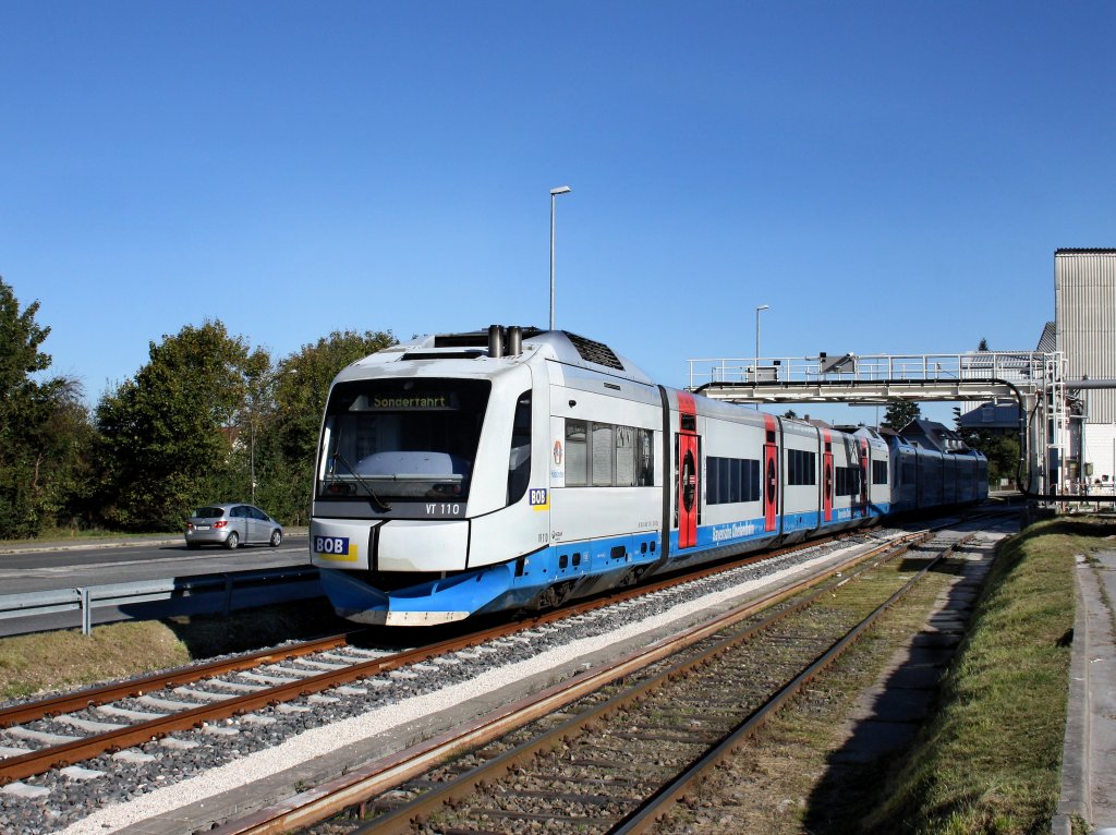 Der VT 110 und der VT 113 als Sonderzug am 15.10.2011 unterwegs bei Hirschau.