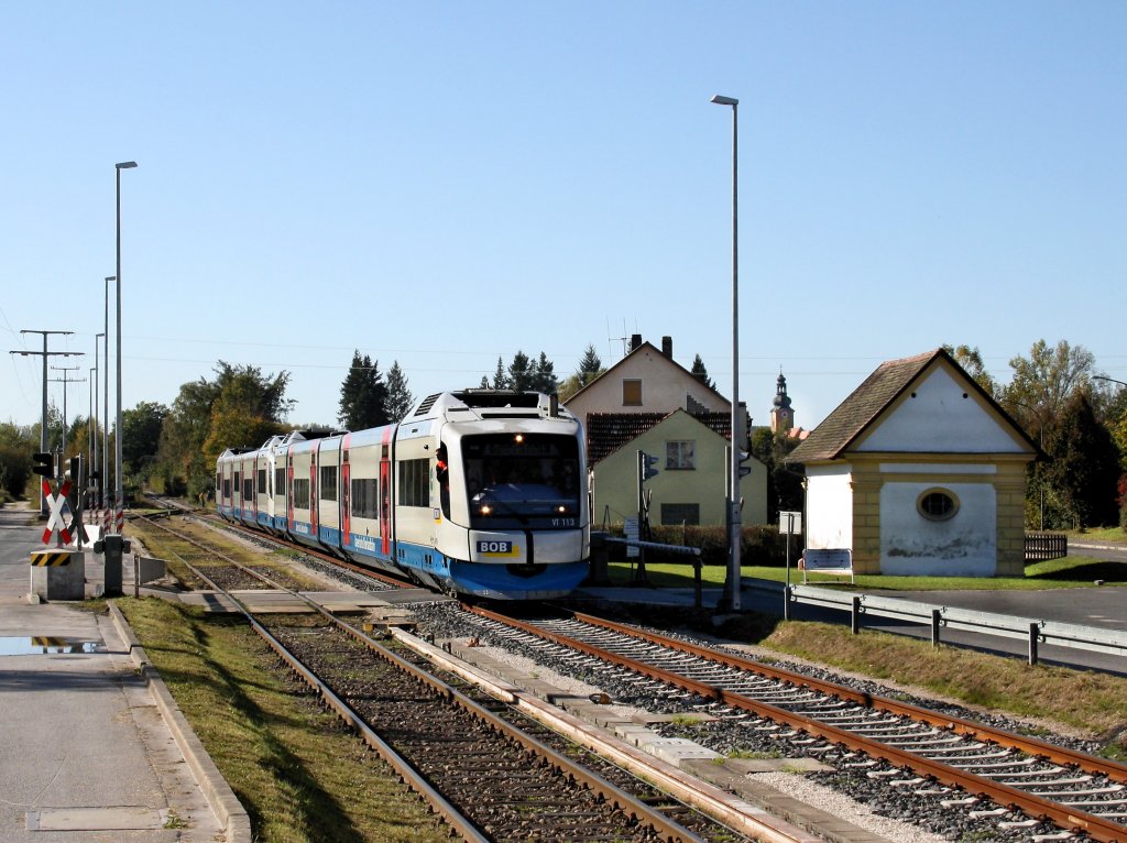 Der VT 113 und der VT 110 mit einem Sonderzug nach Schnaittenbach am 15.10.2011 unterwegs bei Hirschau.
