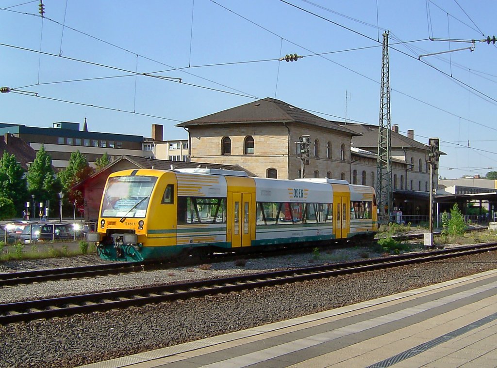 Der VT 650 71 am 13.05.2008 bei der Ausfahrt aus Lichtenfels. 
