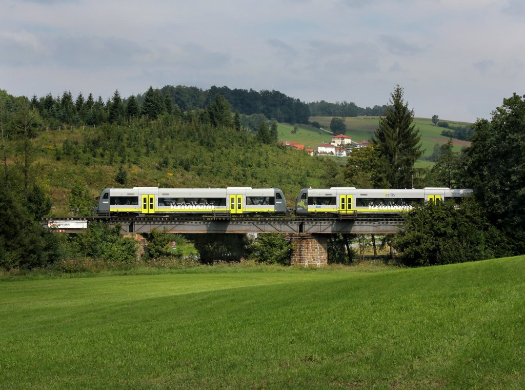 Der VT 650 732 und der VT 650 736 nach Passau am 02.09.2012 unterwegs bei Rhrnbach.