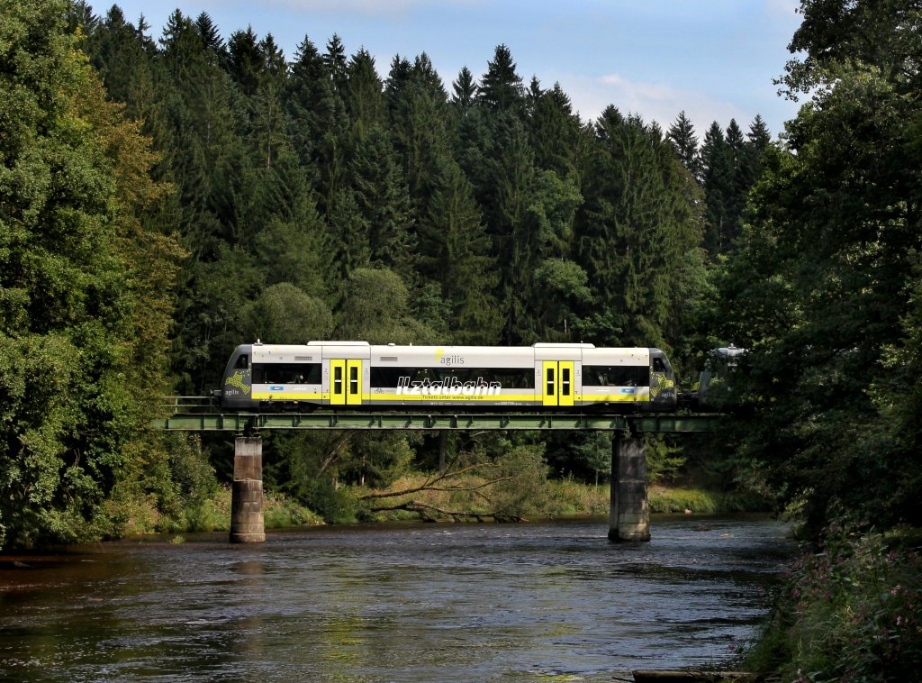 Der VT 650 736 und der VT 650 732 nach Freyung am 02.09.2012 unterwegs bei Fischhaus.