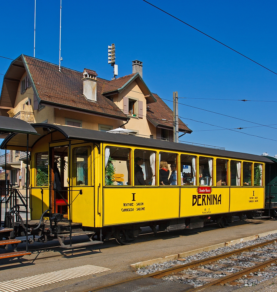 Der wunderschne 2-achsige ex RhB   BERNINA   Salonwagen As 2 der Museumsbahn Blonay-Chamby, hier am 27.05.2012 im Bahnhof Blonay.
Der Wagen wurde 1903 bei SIG (Schweizerische Industrie-Gesellschaft) gebaut.
Die Spurweite ist 1.000 mm.