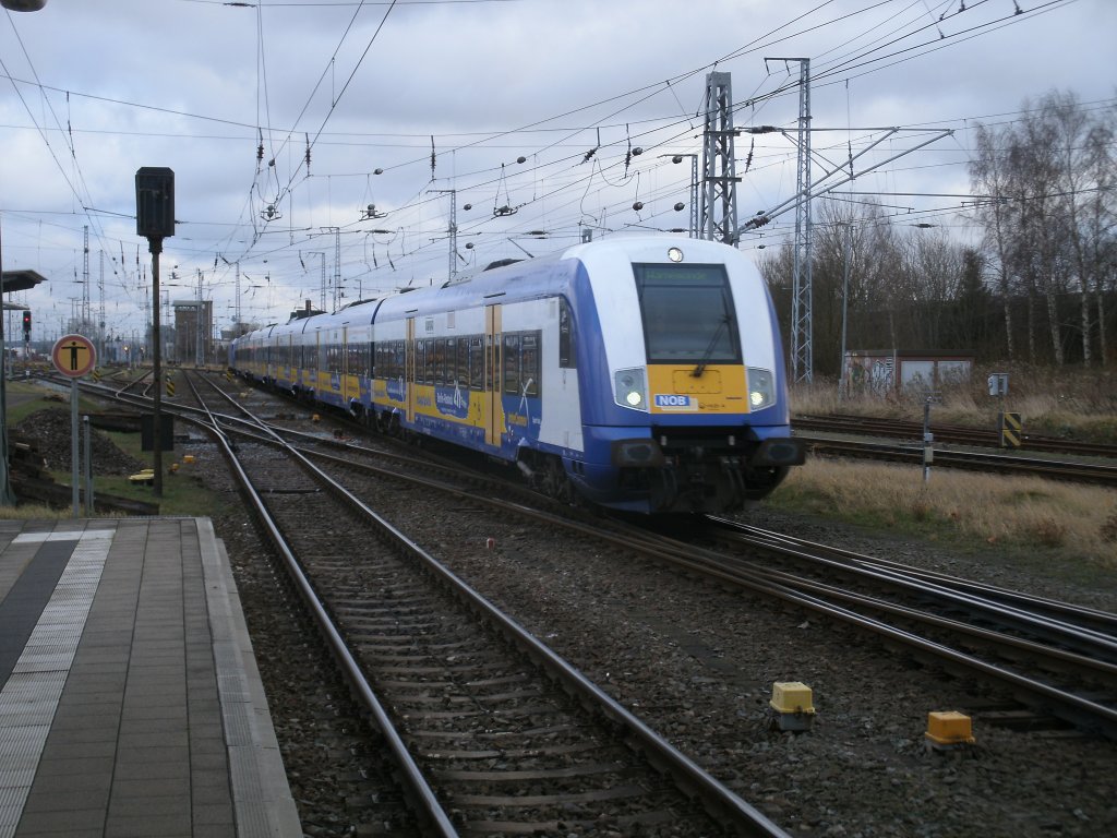 Der X68903 aus Leipzig erreichte,am 17.Dezember 2011,den Rostocker Hbf um danach das letzte Stck nach Warnemnde zufahren.