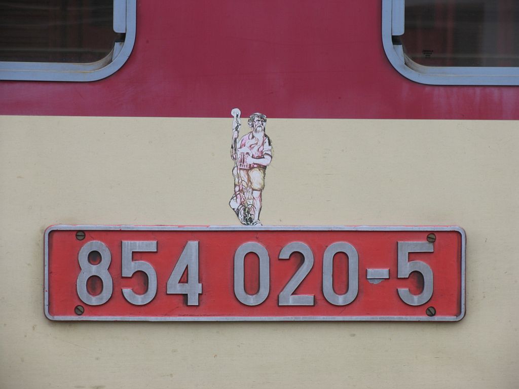 Detail von 854 020-5/80-29 204-2 auf Bahnhof Trutnov Hlavn Ndra am 7-8-2011. Ich weisse die Bedeuting nicht.