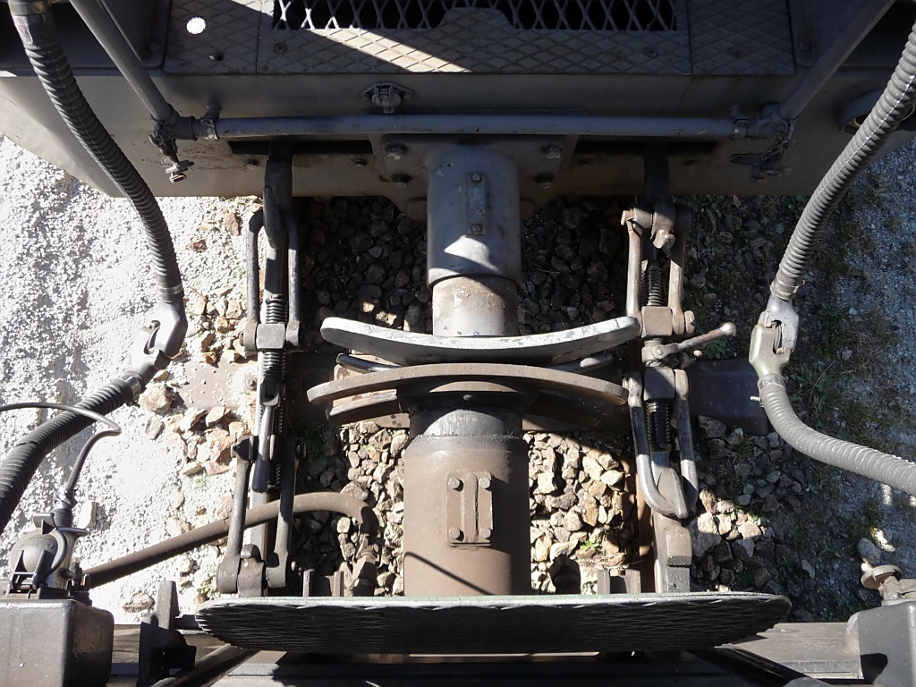 Detailaufnahme der Mittelpuffer-Kupplung der DFB (Muttbach, 2.10.11)