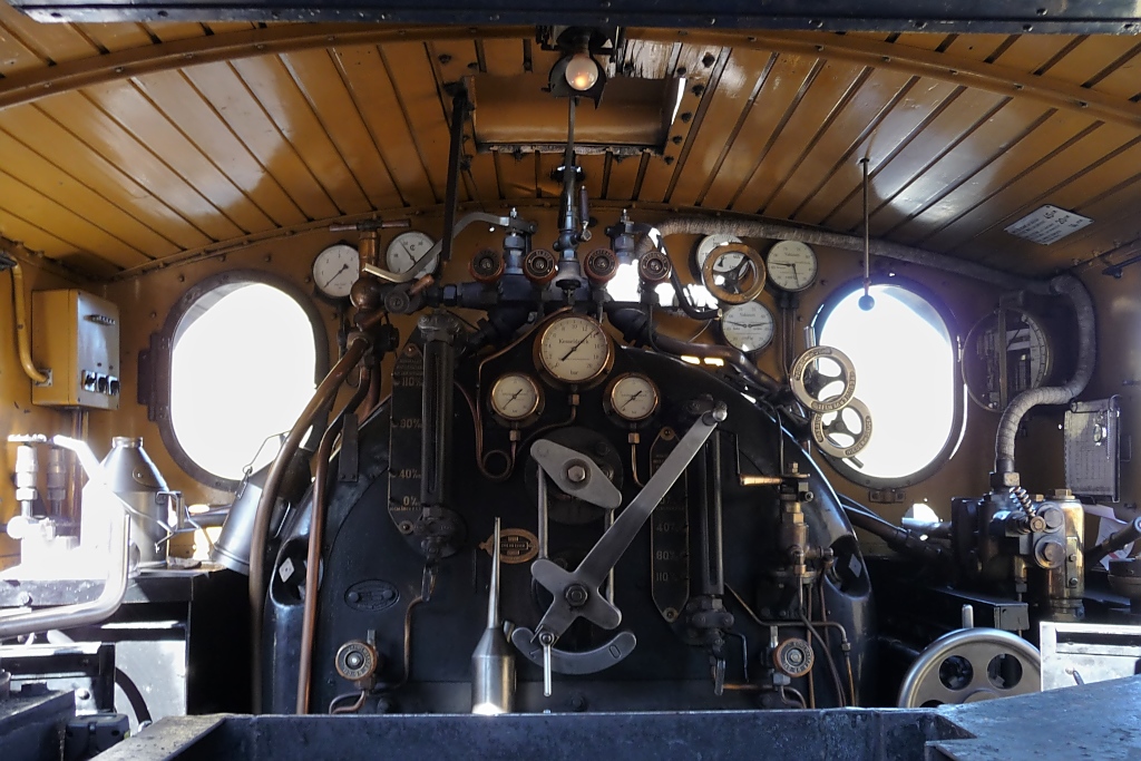 Detailbild des Fhrerstand der HG 3/4  Furkahorn  (Furka, 2.10.11)