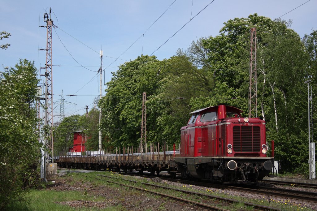 DGEG V100 1200 fuhr am 30.4.12 mit dem Aluzug der BEG durch Ratingen-Lintorf.