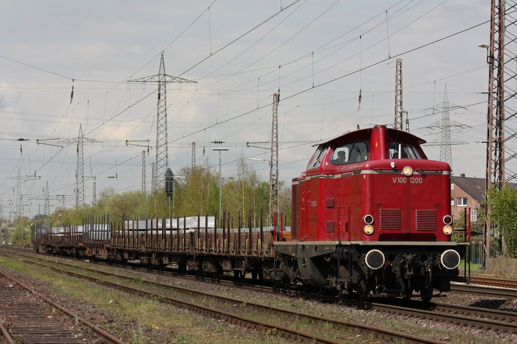 DGEG V100 1200 (i.E.fr BEG)  am 23.4.12 mit einem Aluzug bei der Durchfahrt durch Ratingen-Lintorf.