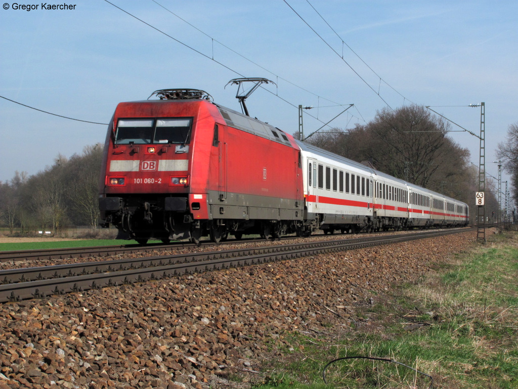 Die 101 060-2 zog am 24.03.2011 den IC 2271 (Hannover-Karlsruhe). Aufgenommen zwischen Weingarten und Karlsruhe-Durlach.