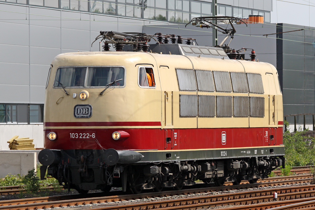Die 103 222-6 in Opladen am 29,05,10