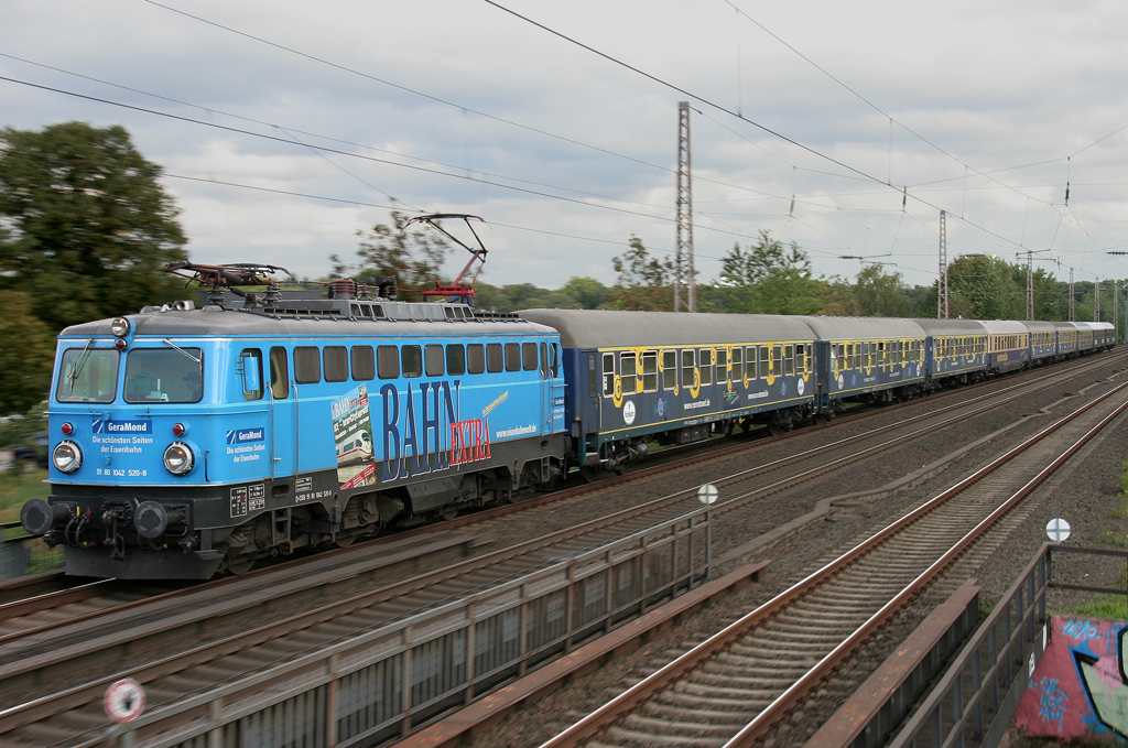 Die 1042 520-8 zieht den Hetzerather durch Dsseldorf Eller Sd am 19.09.2011