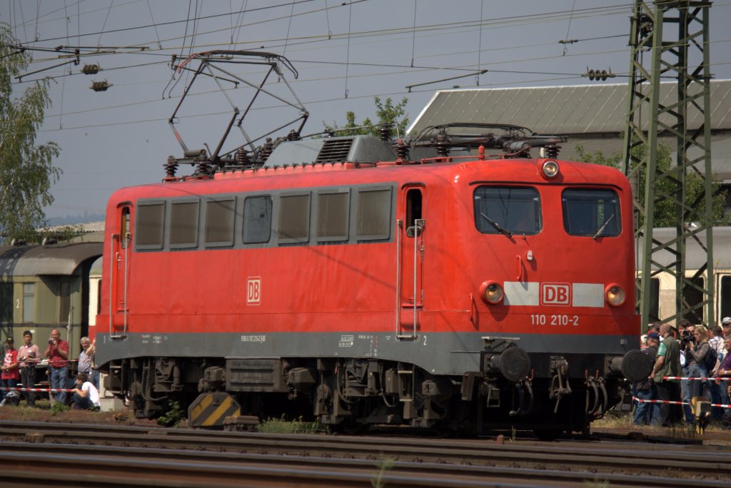 Die 110 210 am 21.05.2011 in Koblenz Ltzel.