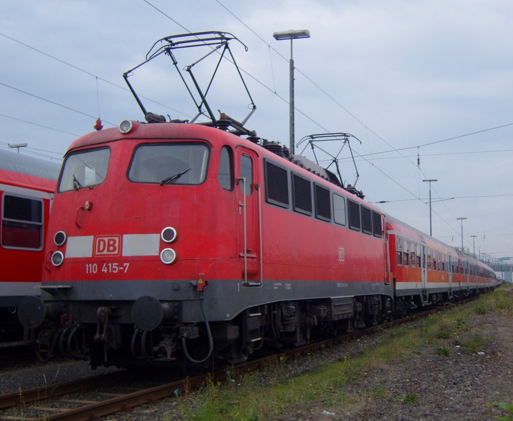 Die 110 415-7 stand am 12.09.2010 in Aachen Rothe Erde abgestellt.