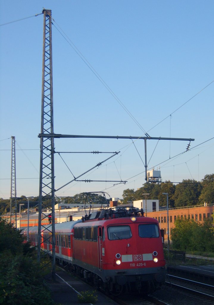 Die 110 425-6 fuhr am 21.09.2010 in Herzogenrath ein.