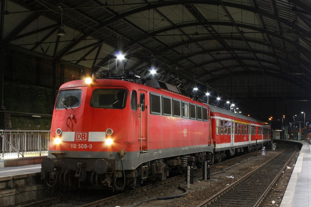 Die 110 508-9 am 24.01.2012 in Aachen Hbf.