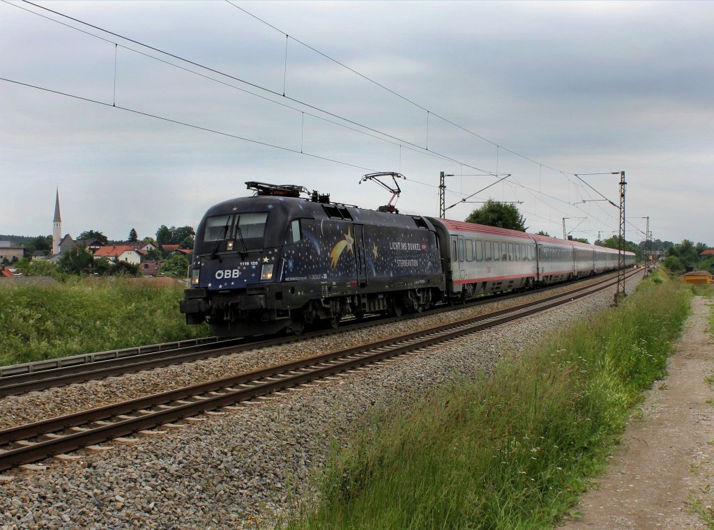 Die 1116 126 mit dem EC 112 am 22.06.2012 unterwegs bei Ostermnchen.