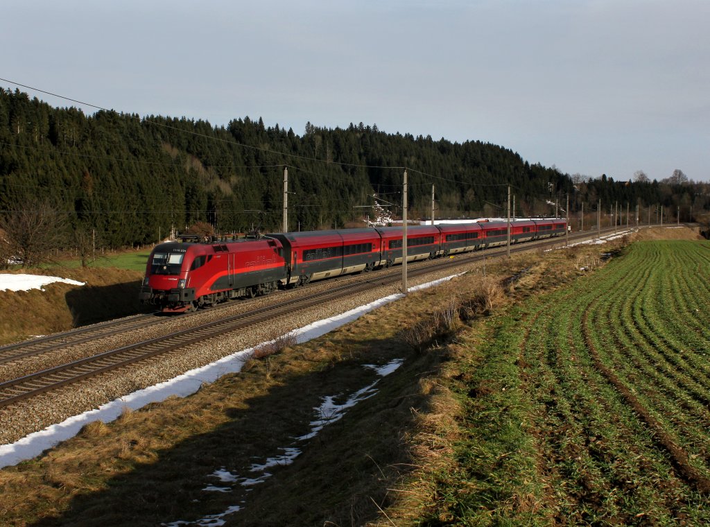 Die 1116 231 mit einem RJ am 24.12.2012 unterwegs bei Pndorf.