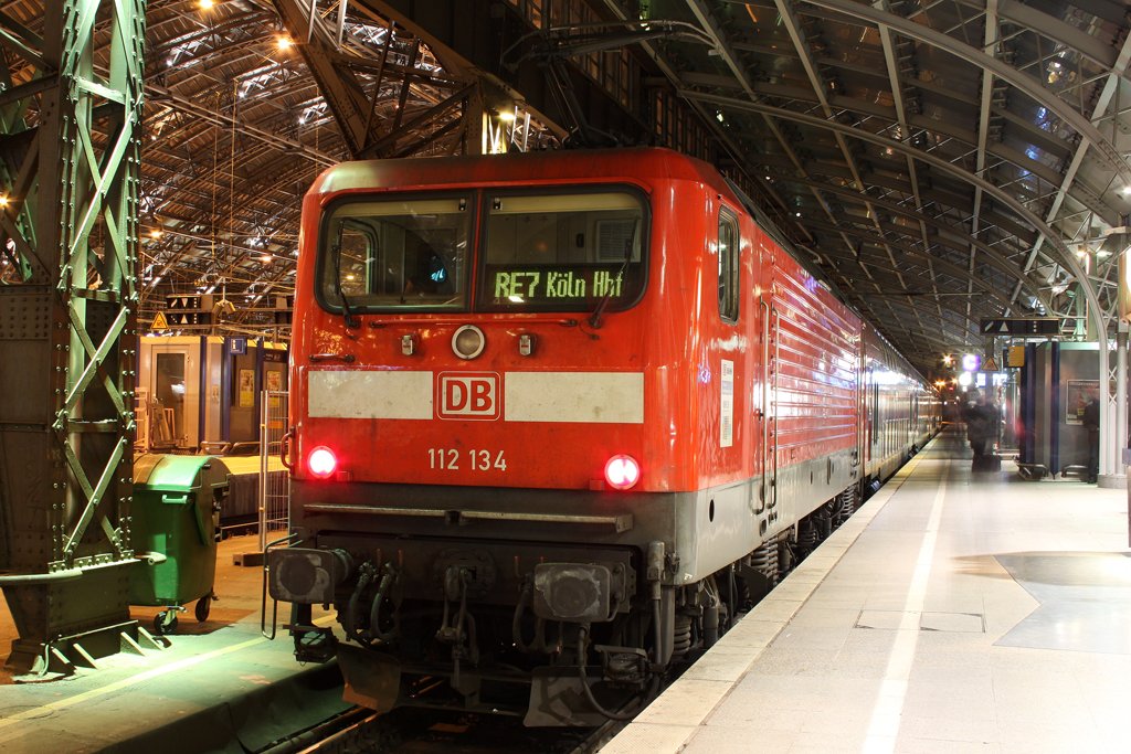 Die 112 134 in Kln Hbf am 28,02,10