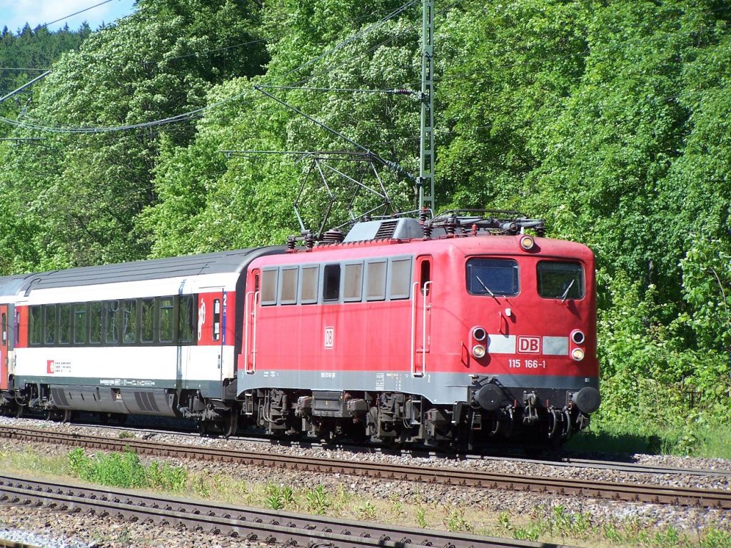 Die 115 166 in Hattingen am 05/06/10.