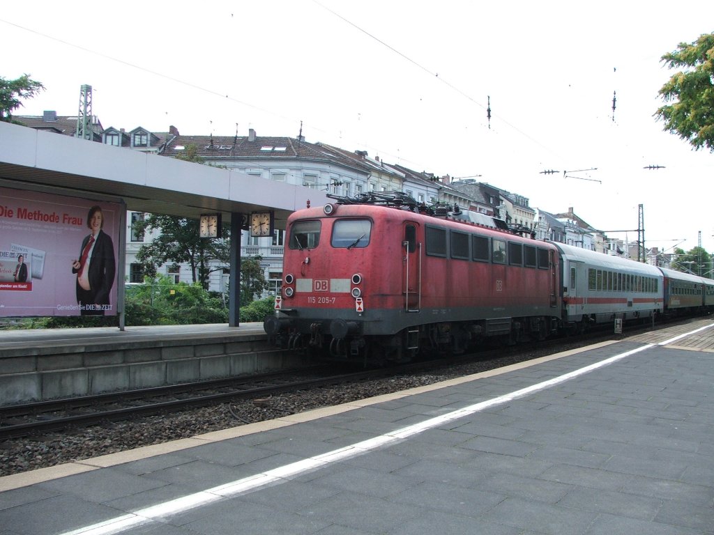 Die 115 207 mit dem Ersatz IC am Freitag dem 03.09.2010